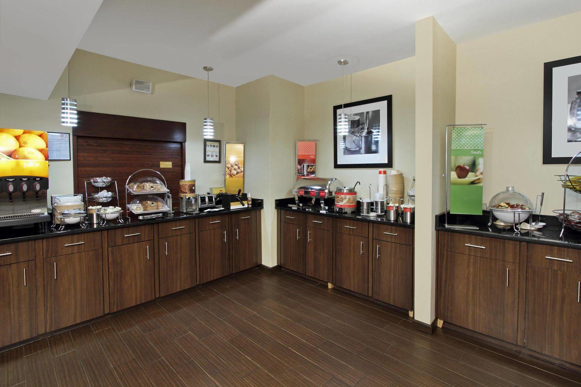 Hampton Inn Madison Esterno foto